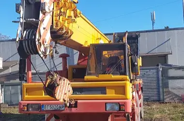 Автокран 30 тона под наем в Полски Тръмбеш - Тур 92
